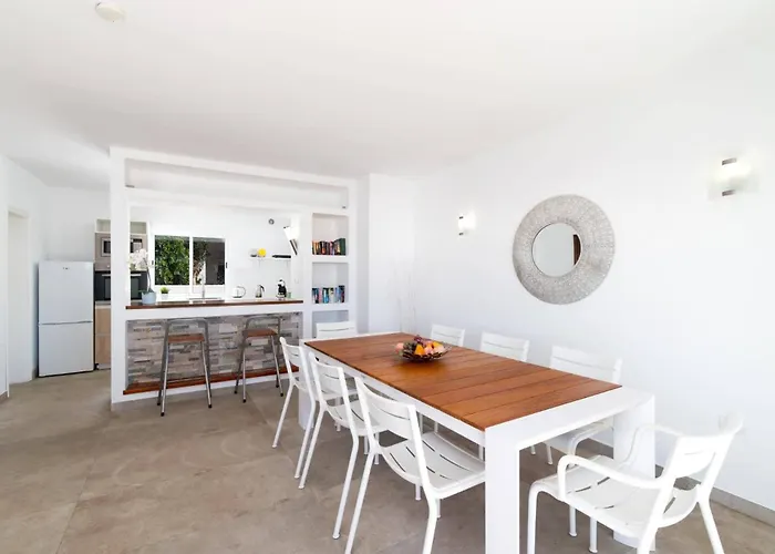 Вилла Karina By *